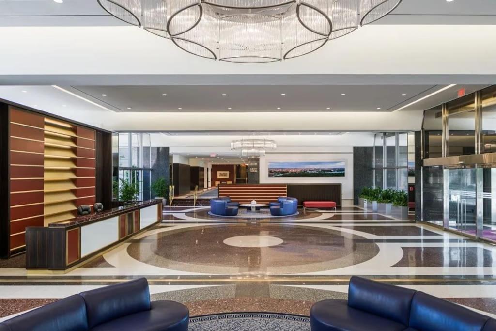 Style And Convenience Apartment At Crystal City Arlington Eksteriør bilde